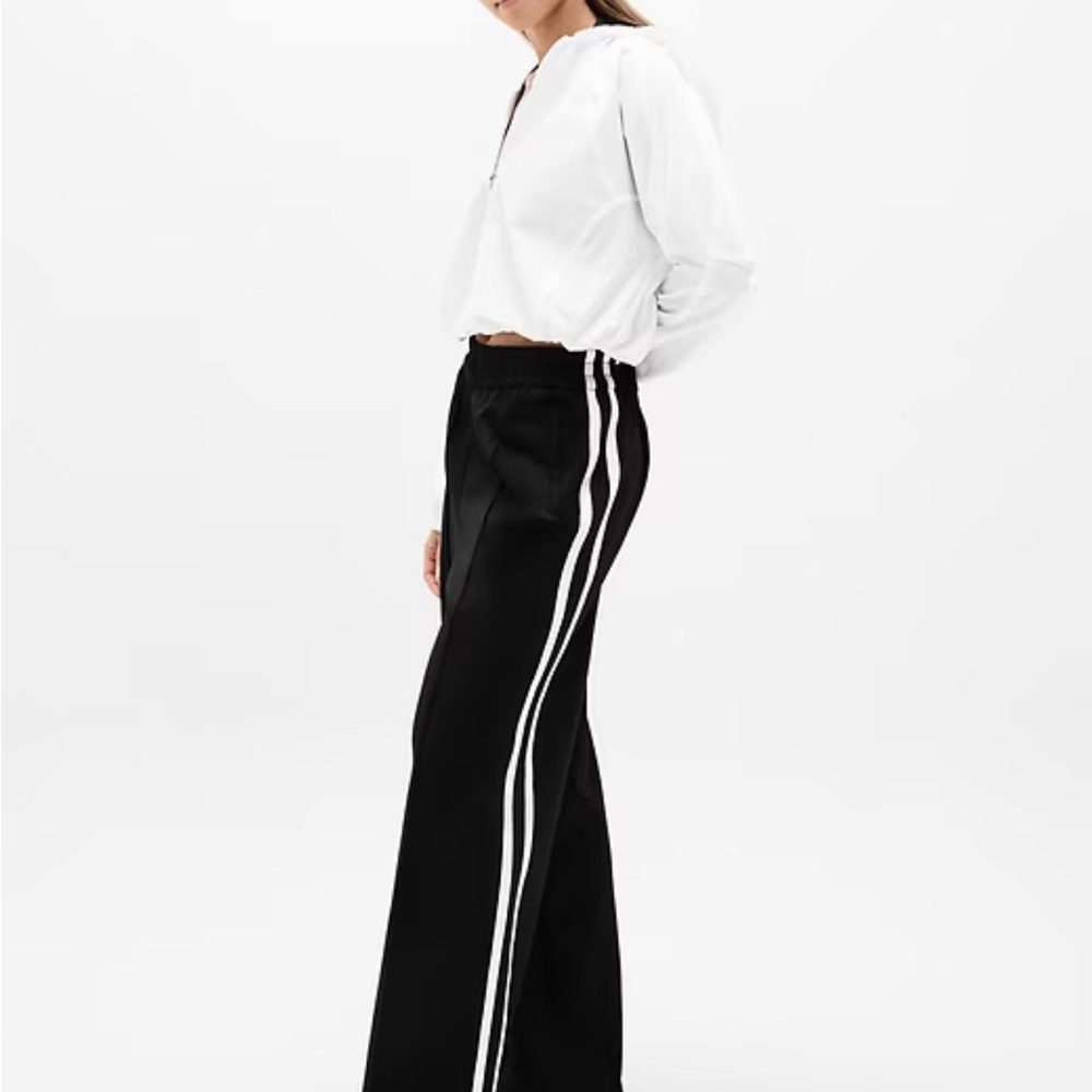 Athleta Black Tempo Wide Leg Track Pant